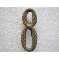 Цифра 8, с погон(?)