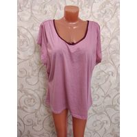 Майка розового цвета на 62-64 размер. Замеры: ПОгруди 67 см, длина 67 см. б/у, состояние хорошее.