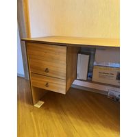 Стол Письменный Однотумбовый. КРЕПКИЙ! НАДЁЖНЫЙ! ЦЕНА Договорная.