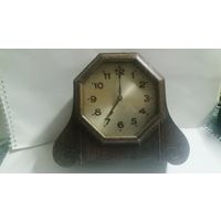 Старый будильник