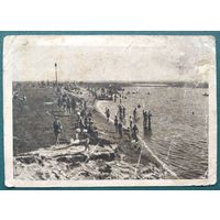 Белорусская ССР. Гомель. Пляж на реке Сож. 1930-е. Подписана.