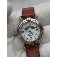 ЧАСЫ НАРУЧНЫЕ ЖЕНСКИЕ КВАРЦ