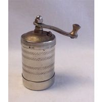 Ручная мельница для перца Перцемолка 01