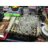 Гирлянда большая.