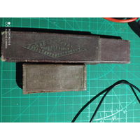 Коробочка для опасной бритвы.