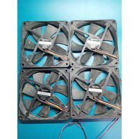 Вентилятор  4 шт. одним лотом.