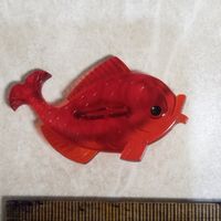 Значок. Брошь. Рыбка. Колкий пластик. Ретро СССР. Не частый.