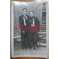 1950-е Два друга форма награды десантник СССР свадьба ретро типажи сельская местность