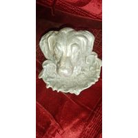 Собака пепельница