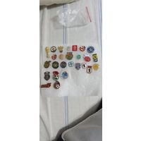 Футбольные и хоккейные значки цена за один
