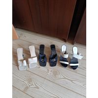 Женские босоножки