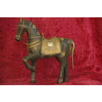 Статуэтка " Лошадь " из дерева и латуни ( восточная работа )  высота 25 см , длинна 22 см