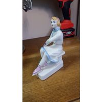 Статуэтка фигуристка в отличном состоянии