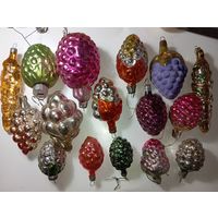 Ёлочные игрушки -  ВИНОГРАД . СССР .