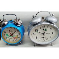 Пара не частых будильников одним лотом!