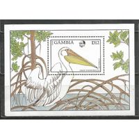 Гамбия. Птицы. Пеликан. 1988г. Mi#Бл43.