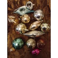 Елочные игрушки одни лотом