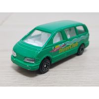 Машинка Toyota Previa 1:64
