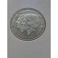 Нидерланды 1 гульден 1980 г. -Коронация Королевы Беатрикс