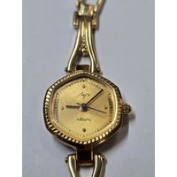 Часы луч кварц ссср.