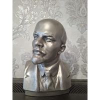 Бюст ленин