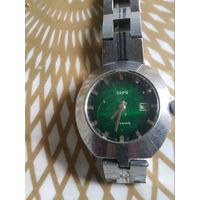 Часы наручные Заря с браслетом. Тикают. В коллекцию,ремонт,на запчасти.Состояние на скане.