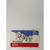 США 1974 с изображением национального мемориала "Гора Рашмор"