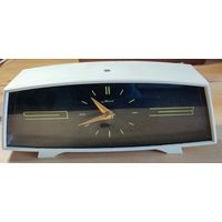 Часы настольные " МАЯК "