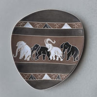 Декоративная тарелка Четыре слона. Винтаж