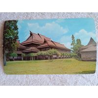 Индонезия, Бандунг. Технический колледж