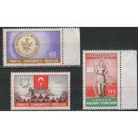 Полная серия из 3 марок 1960г. Турция "Судебный процесс над членами свергнутого правительства" MNH