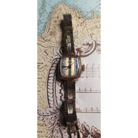 ЗАРЯ Au часы с позолоченным браслетом