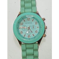 Кварцевые часы  GENEVA . С рубля .