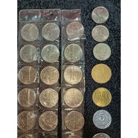 С рубля без мц. 5 рублей банка России, 2012год 17 штук. унц. памятники монументы и 7 других разных монет в довесок, состояние: были в ходу.