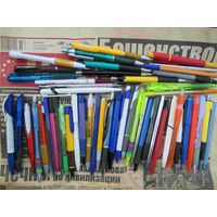 50 шариковых ручек