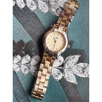 Женские Часы QQ Кварц.