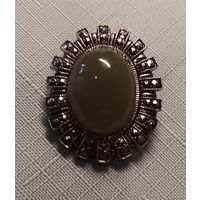 Брошь-зажим. Марказиты, нефрит.