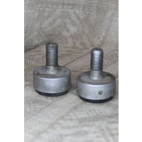 Металлические стойки для чего-то может для прибора