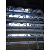 Светильник потолочный две штуки с лампами