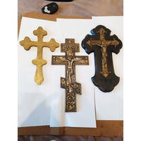 Кресты  большие старинные.