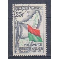 [280] Французские колонии. Мадагаскар 1959. Независимость.Флаг.Карта. Гашеная марка.