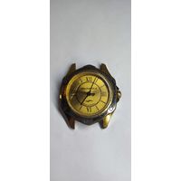 Часы Вымпел . идут . С рубля без МЦ . Много лотов с рубля без МЦ.