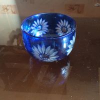 Салатник винтажный с цветочным декором Ромашка, хрусталь, кобальт, резьба, СССР, 1960-1980 гг.