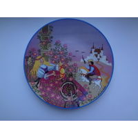 Тарелка настенная Спящая красавица.