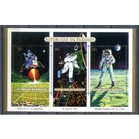 Бурунди - 1969г. - первый пилотируемый полёт на Луну - 1 блок - полная серия, MNH с небольшим пожелтением клея [Mi bl. 37 A]. #3-Bu-Z-2-18