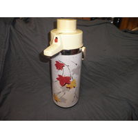 Термос из дружественного Китая 70-х годов с музыкой.Лот 01.