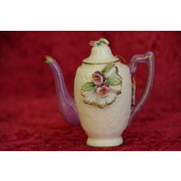 Статуэтка фарфоровая " Кофейник " ( Филиппины ) высота 9 см