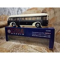 Автобус Нати-А темно-синий. Ultra Models.