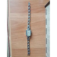 Часы луч женские