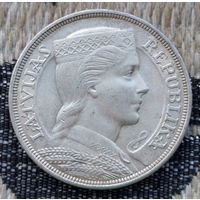 Латвия 5 лат 1931 года, UNC. Герб Латвии. Серебро. Предложи свою цену или обмен! S120